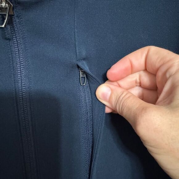 Lululemon Sojourn Jacket True Navy size large - Picture 5 of 8